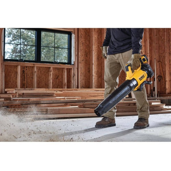 Воздуродувка бесщеточная аккумуляторная DeWALT DCMBL562N
