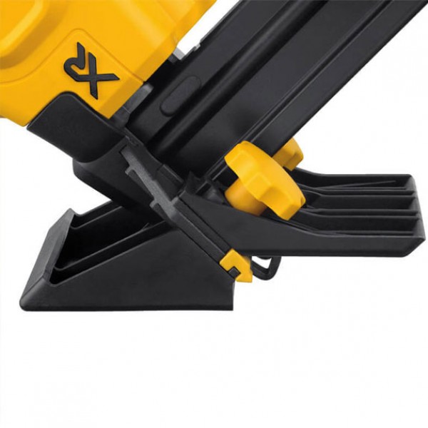 Степлер скобозабивной аккумуляторный бесщёточный DeWALT DCN682N