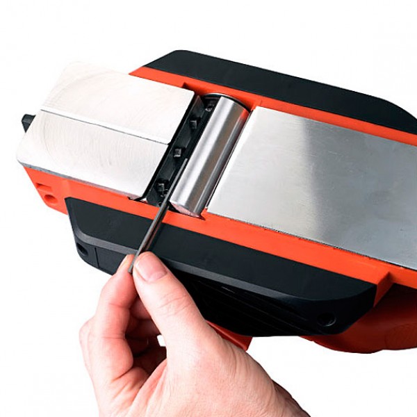 Рубанок мережевий BLACK + DECKER KW712