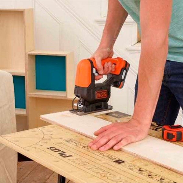 Пила лобзиковая акумуляторна BLACK + DECKER BDCJS12N