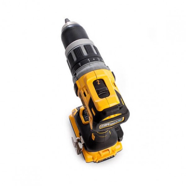Дрель-шуруповерт аккумуляторная бесщеточная ударная DeWALT DCD797NT