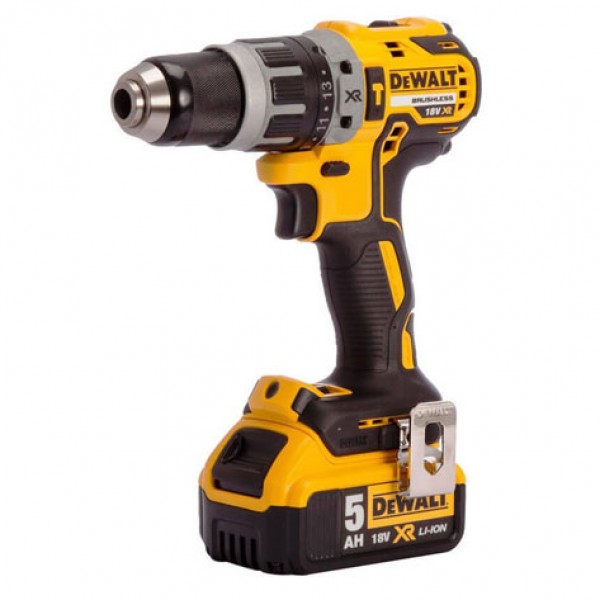 Набор из трех инструментов с бесщеточным двигателем DeWALT DCK383P2T