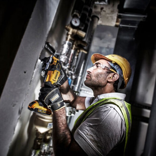 Многофункциональный инструмент аккумуляторный бесщёточный DeWALT DCS355D2