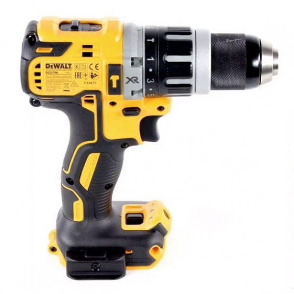 Набір з чотирьох інструментів безщіткових DeWALT DCK428P3T