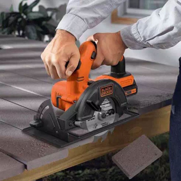 Пила дискова акумуляторна BLACK + DECKER BDCCS18