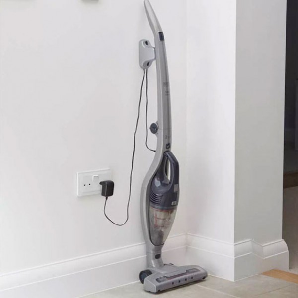 Пылесос аккумуляторний (электровеник) BLACK+DECKER SVB520JW