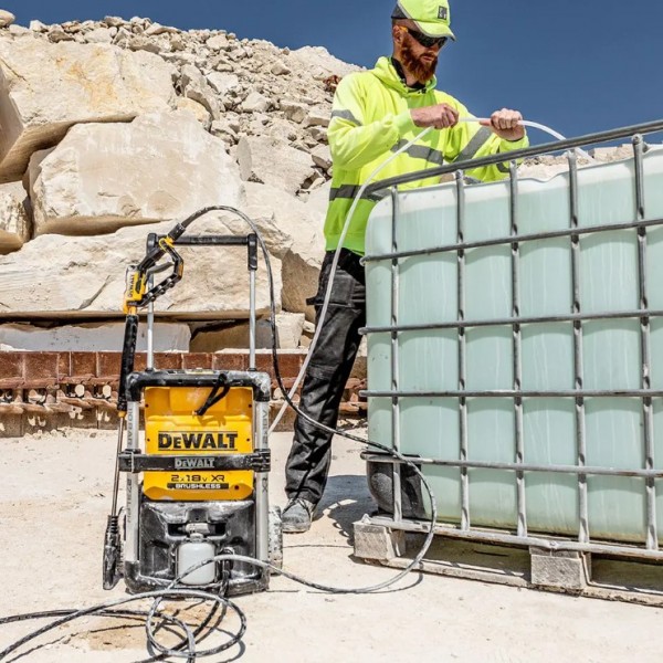 Мийка високого тиску акумуляторна DeWALT DCMPW1600N