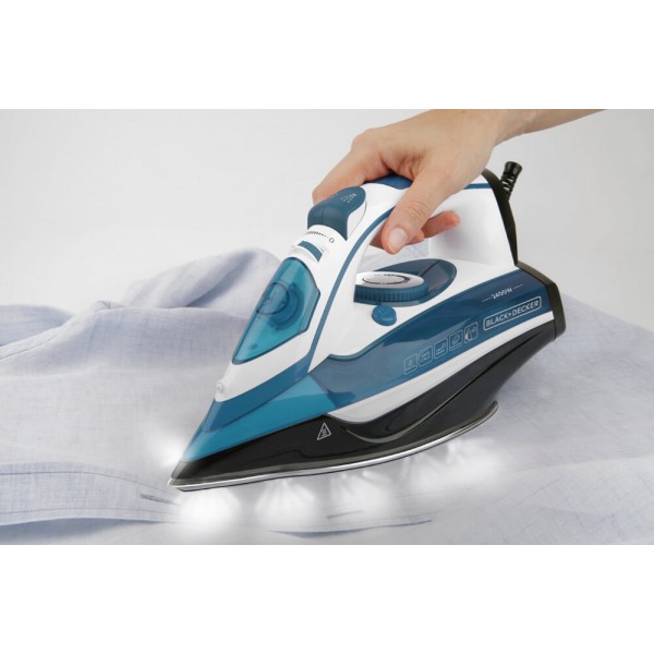 Праска Black+Decker BXIR2402E