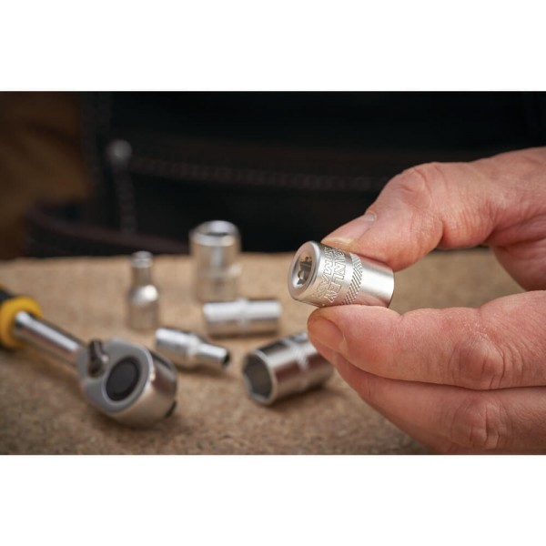 Головка торцева Stanley 1/4" х 14 мм (FMMT17207-0)