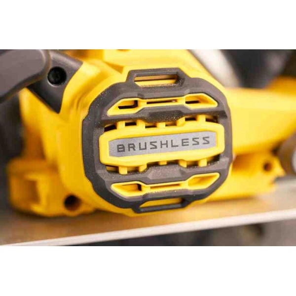 Пила циркулярна акумуляторна Stanley FATMAX SFMCS550B