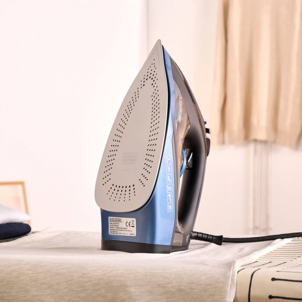 Праска Black+Decker BXIR2801E