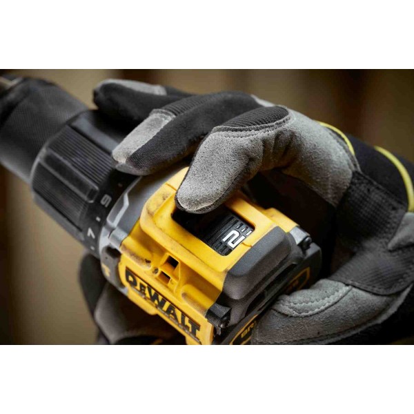 Дрель-шуруповерт аккумуляторная безщеточная ударная DeWALT DCD799NT