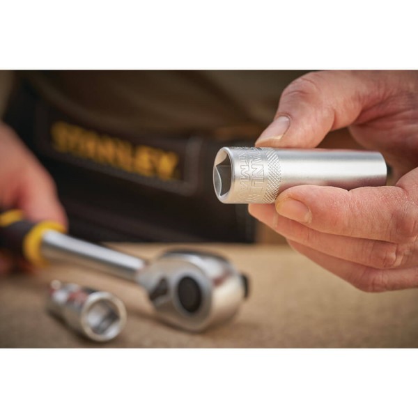 Головка торцева Stanley 1/4" х 21 мм (FMMT17968-0)