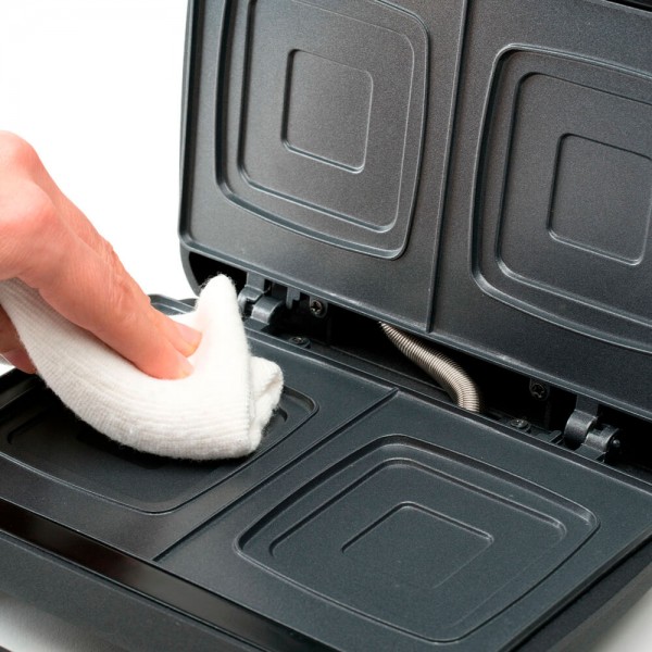 Бутербродниця Black+Decker BXSA753E