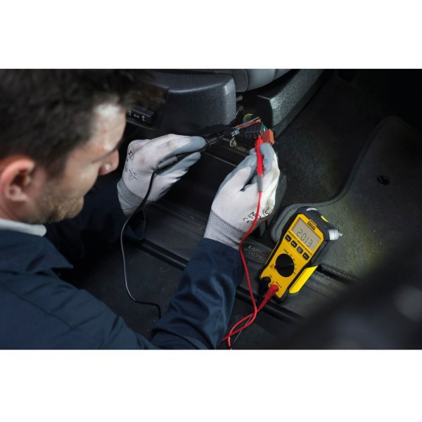 Мультиметр цифровий Stanley категорії САТ III (FMHT82563-0)