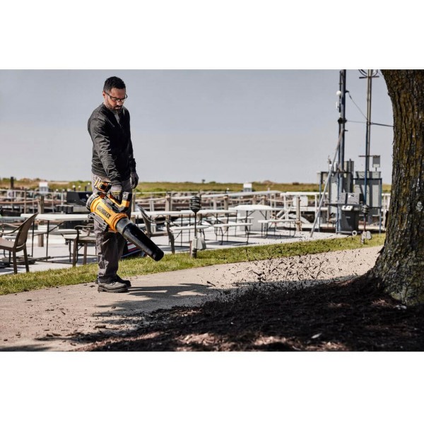 Воздуродувка аккумуляторная бесщеточная DeWALT DCMBL777X1