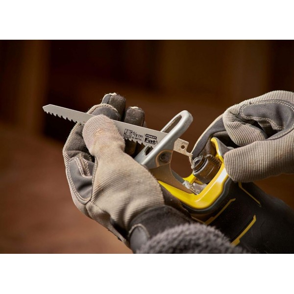 Пила шабельна акумуляторна Stanley FatMax SFMCS310D2K